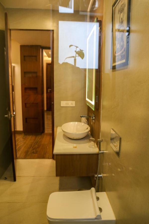 Four Leaf Hotel - Sapphire Blue, Varanasi Exterior photo
